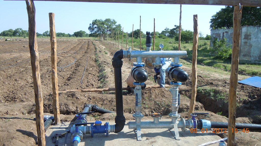 Construção de Sistema de drenagem para Associação de Chaimite